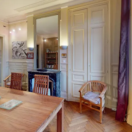 Apartment L'avant Port Stunning View Of Honfleur's Outer Harbor 53 M 2 Guest