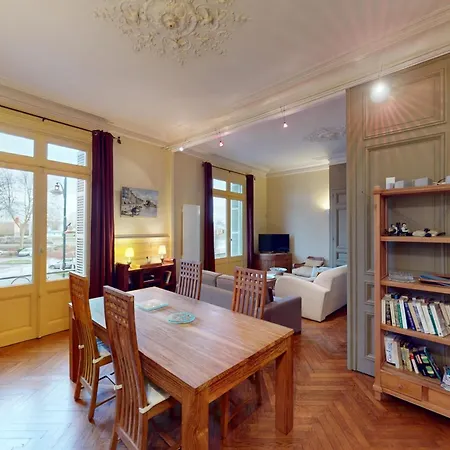 Apartment L'avant Port Stunning View Of Honfleur's Outer Harbor 53 M 2 Guest