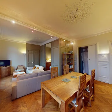 Apartment L'avant Port Stunning View Of Honfleur's Outer Harbor 53 M 2 Guest