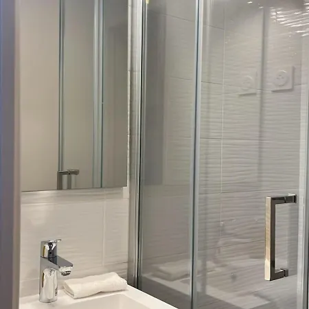 L'avant Port Stunning View Of Honfleur's Outer Harbor 53 M 4 Guest *